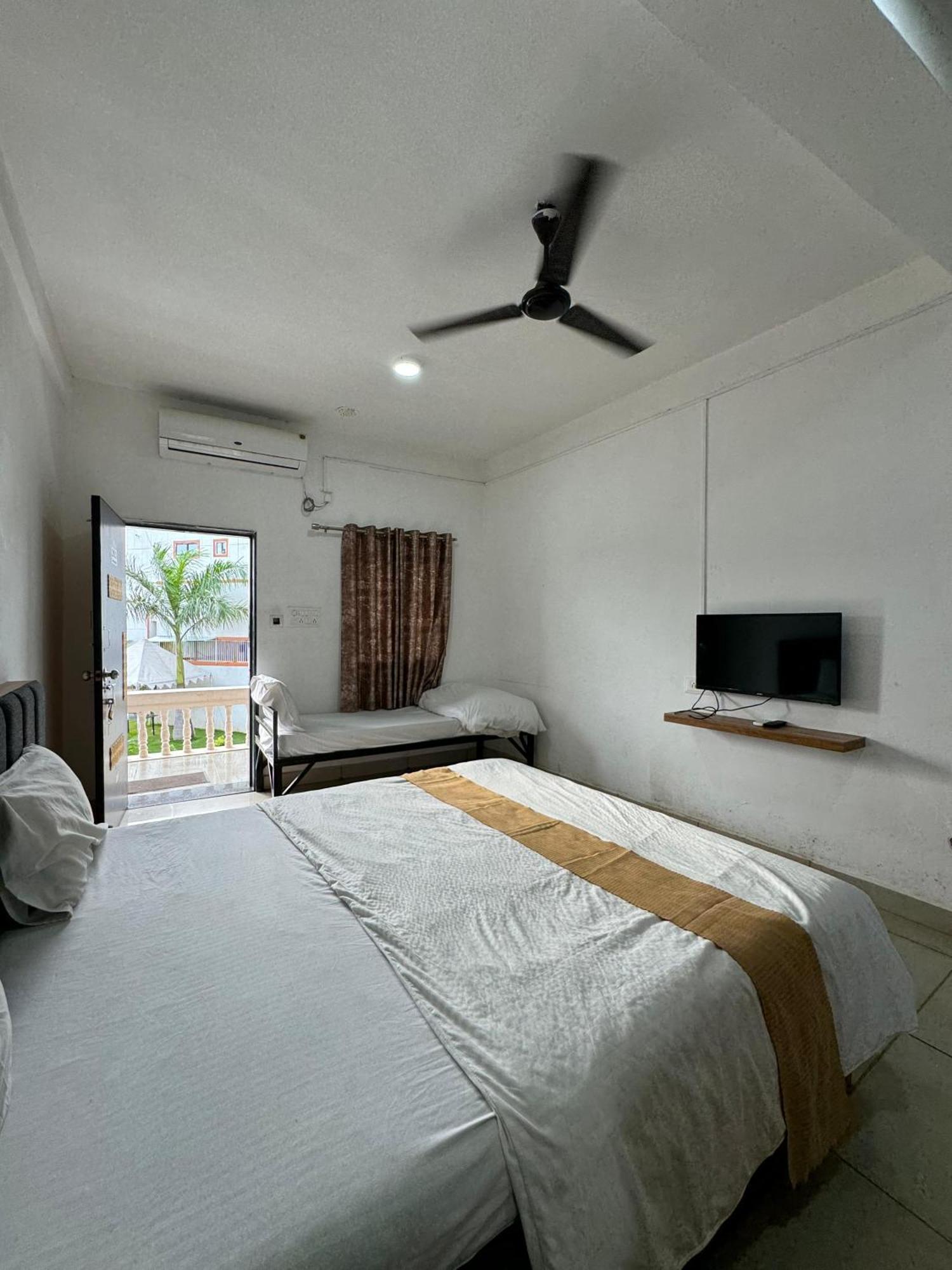 Vasant Vihar Resort Kevadia 外观 照片